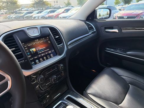 Used 2023 Chrysler 300 Touring L w/ Comfort Group RWD image 25