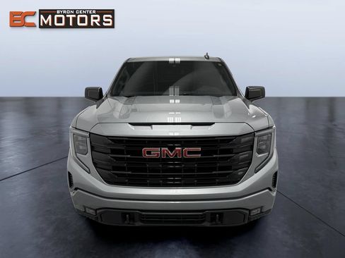 Used 2023 GMC Sierra 1500 Elevation AWD/4WD image 8