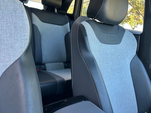 Used 2023 Volkswagen ID.4 Pro image 36