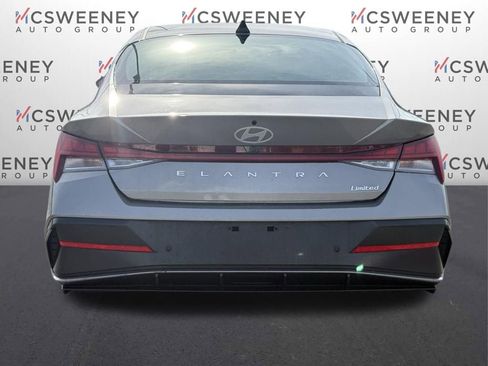 Used 2024 Hyundai Elantra Limited image 4