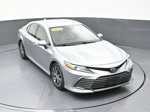 Used 2024 Toyota Camry XLE FWD image 63