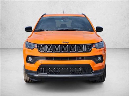 Used 2026 Jeep Compass Latitude image 2