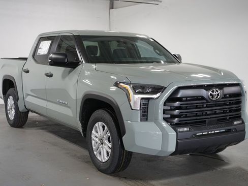 New 2026 Toyota Tundra SR5 image 3