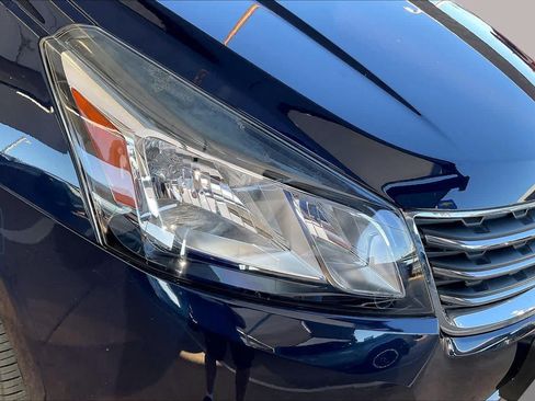 Used 2017 Chevrolet Traverse LT FWD image 27