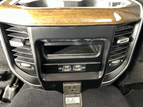 Used 2023 RAM 3500 Laramie AWD/4WD image 19