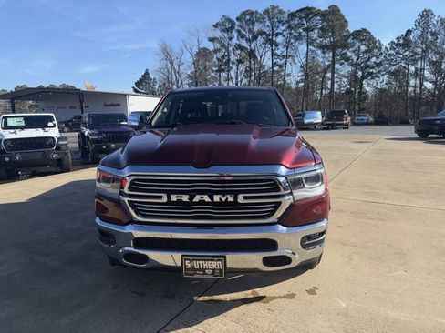 Used 2021 RAM 1500 Laramie AWD/4WD image 2