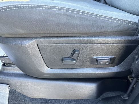 Used 2023 RAM 2500 Big Horn w/ Level 1 Equipment Group image 20