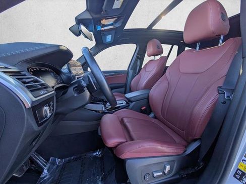 Used 2024 BMW X3 M40i w/ Premium Package image 17