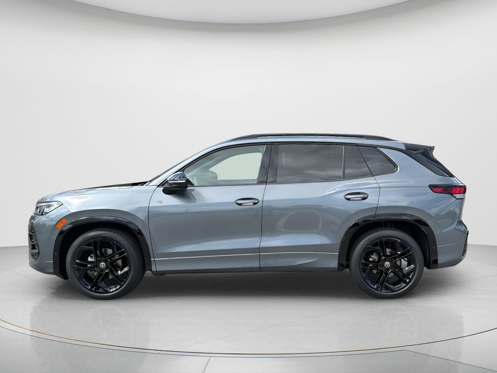 New 2026 Volkswagen Tiguan SE R-Line FWD image 8