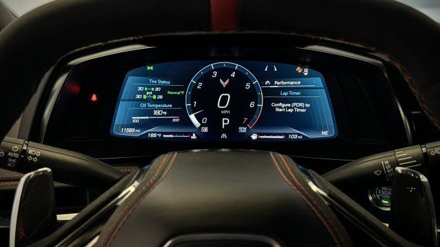Used 2024 Chevrolet Corvette Stingray Premium Cpe w/ Z51 Performance Package RWD image 8