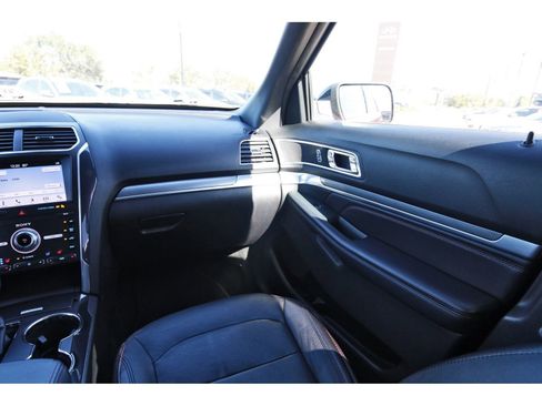 Used 2019 Ford Explorer Sport w/ Equipment Group 401A image 13