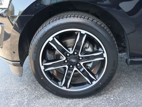 Used 2021 Ford Expedition Limited RWD image 11