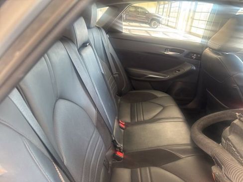 Used 2021 Toyota Avalon Touring image 12