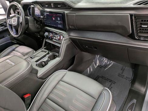 Used 2025 GMC Sierra 2500 AT4X image 30