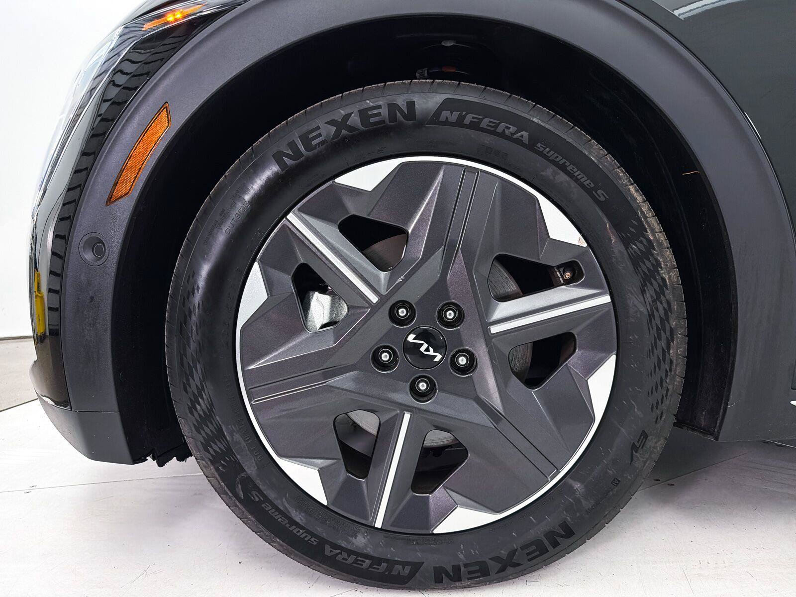 Used 2025 Kia EV6 Light w/ Light LR Technology Package RWD image 14