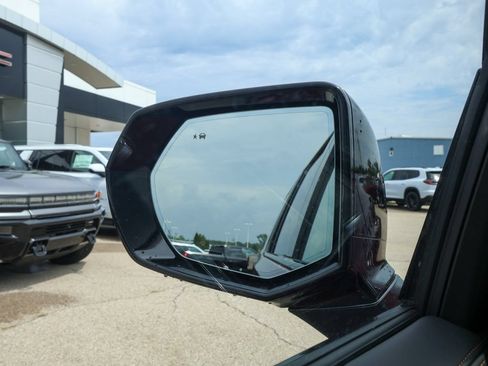 New 2026 GMC Yukon XL AT4 w/ AT4 Premium Plus Package AWD/4WD image 38