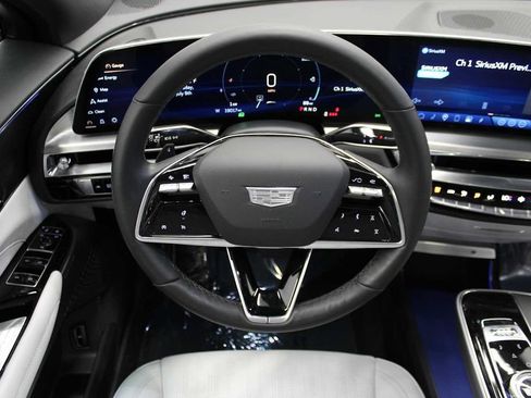 Used 2024 Cadillac Lyriq Luxury AWD/4WD image 19