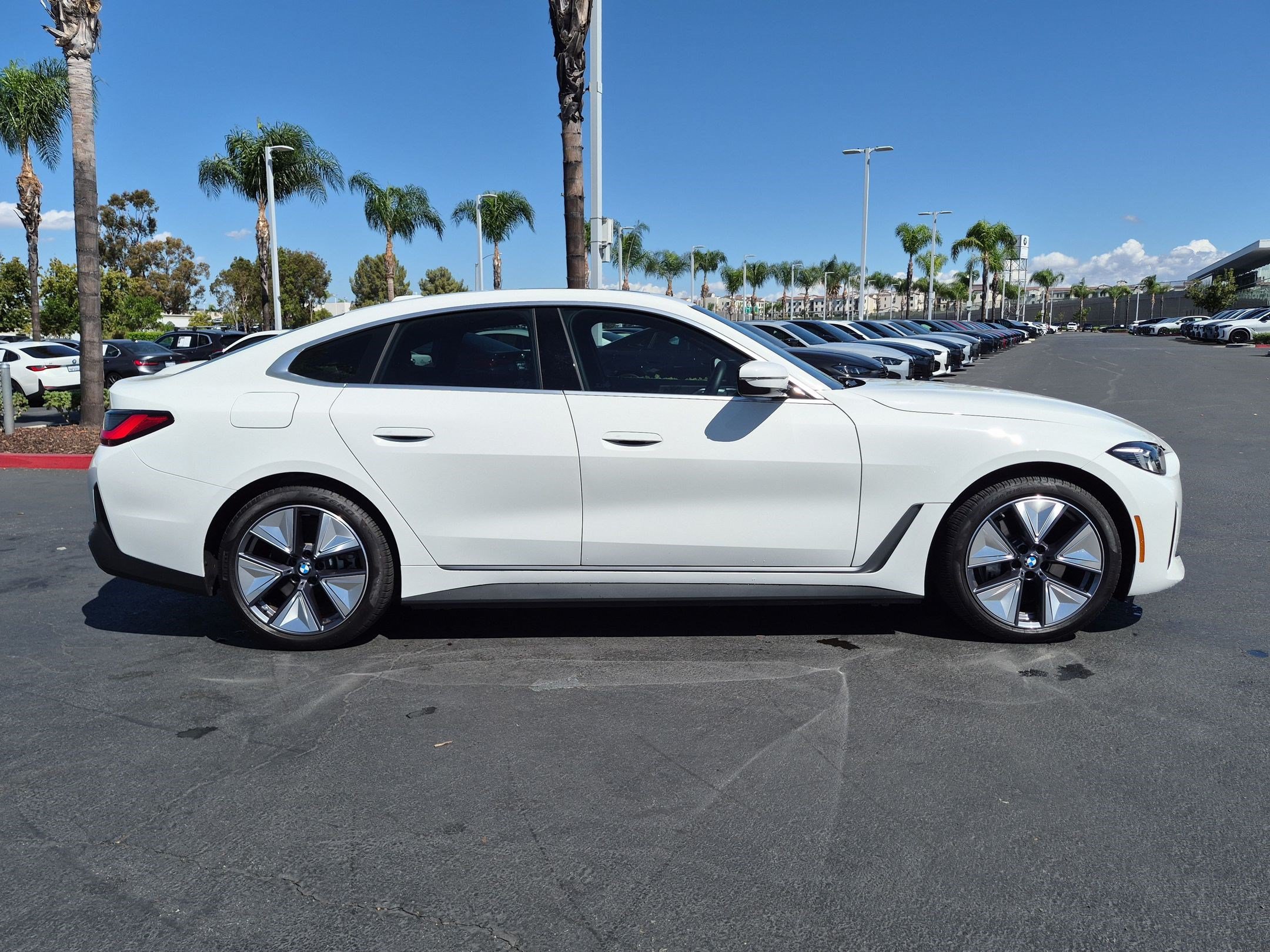 Certified 2025 BMW i4 eDrive40 w/ M Sport Package RWD image 11