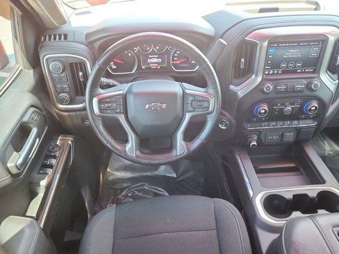 Used 2022 Chevrolet Silverado 1500 LT Trail Boss image 11