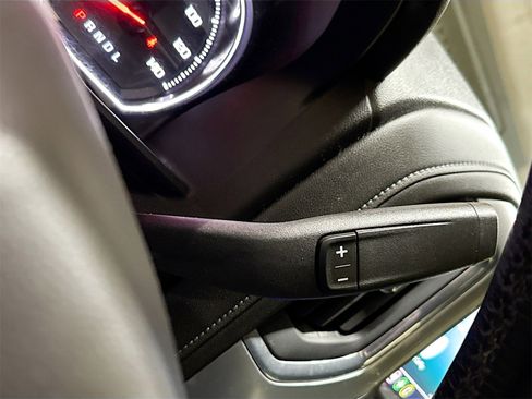 Used 2020 Chevrolet Silverado 1500 LT w/ Convenience Package image 17