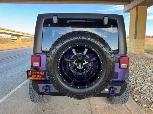 Used 2018 Jeep Wrangler Unlimited Sport S image 4