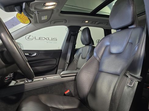 Used 2022 Volvo XC60 T8 Inscription Expression image 15