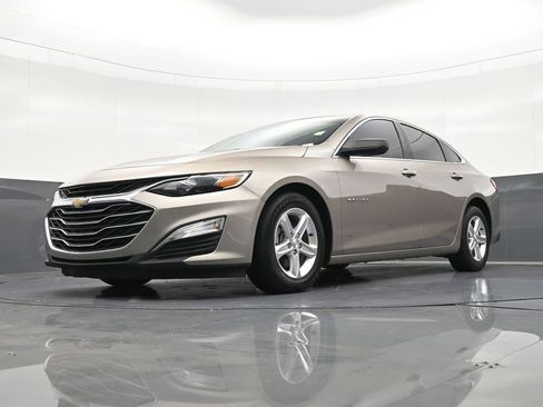 Used 2022 Chevrolet Malibu LS FWD image 28