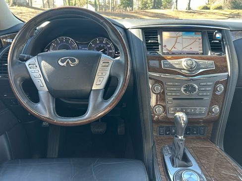 Used 2017 INFINITI QX80 4WD w/ Driver Assistance Package image 38