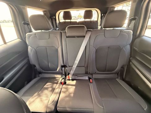 New 2026 Jeep Grand Cherokee L Laredo image 23