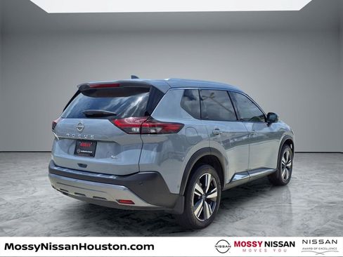 Used 2023 Nissan Rogue SL w/ SL Premium Package FWD image 7