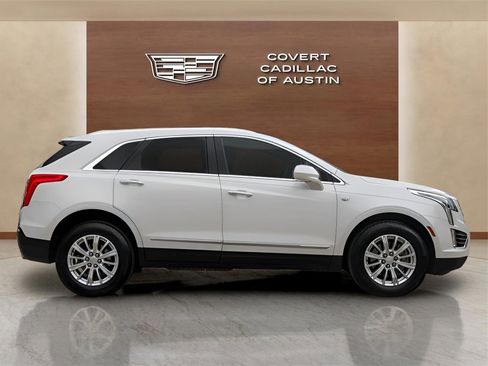Used 2017 Cadillac XT5 FWD image 5