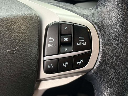 Used 2022 Ford Explorer XLT image 20