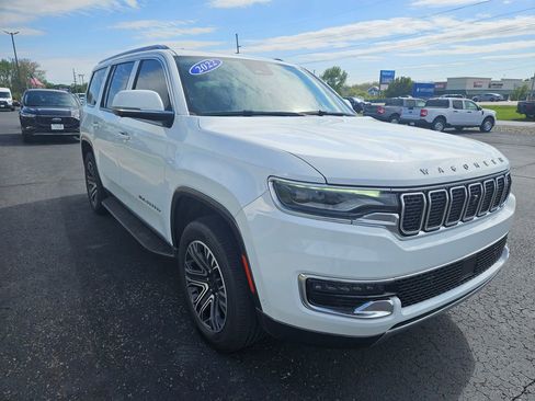Used 2022 Jeep Wagoneer Series III w/ Convenience Group I AWD/4WD image 4