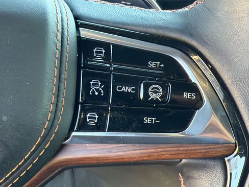 Used 2024 Jeep Grand Cherokee Summit w/ High Altitude Package AWD/4WD image 18