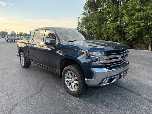 Used 2022 Chevrolet Silverado 1500 LTZ w/ LTZ Convenience Package II AWD/4WD image 2