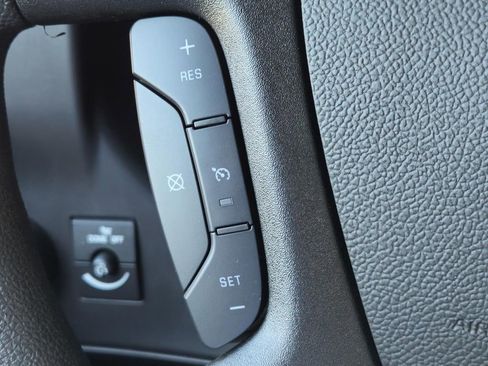 New 2025 Chevrolet Express 3500 Work Van image 12