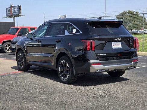 New 2025 Kia Sorento S w/ Panoramic Sunroof Package image 3