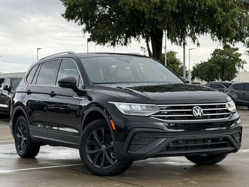 Used 2024 Volkswagen Tiguan Wolfsburg Edition FWD image 2