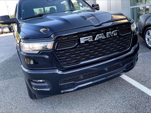 Used 2025 RAM 1500 Big Horn AWD/4WD image 28