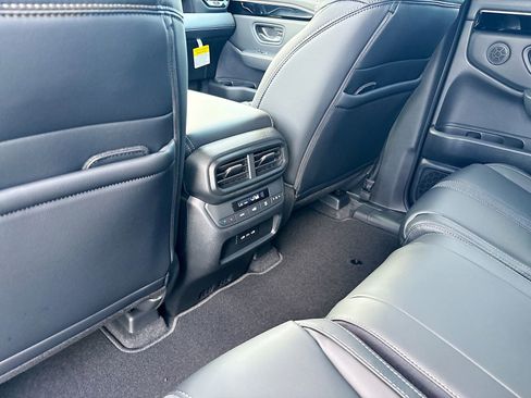 Certified 2025 Honda Pilot EX-L image 22