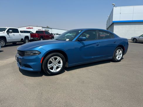 Used 2021 Dodge Charger SXT w/ Leather Interior Group RWD image 2