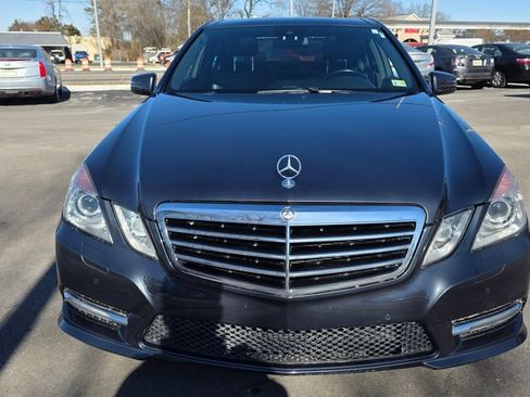 Used 2012 Mercedes-Benz E 350 4MATIC Sedan image 2