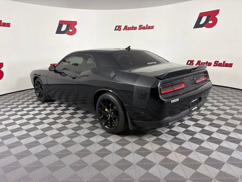 Used 2019 Dodge Challenger GT w/ Plus Package RWD image 4