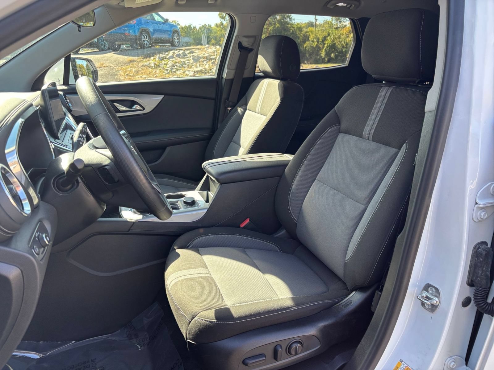 Used 2026 Chevrolet Blazer LT FWD image 34