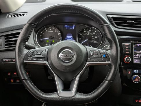 Used 2019 Nissan Rogue SV AWD/4WD image 28