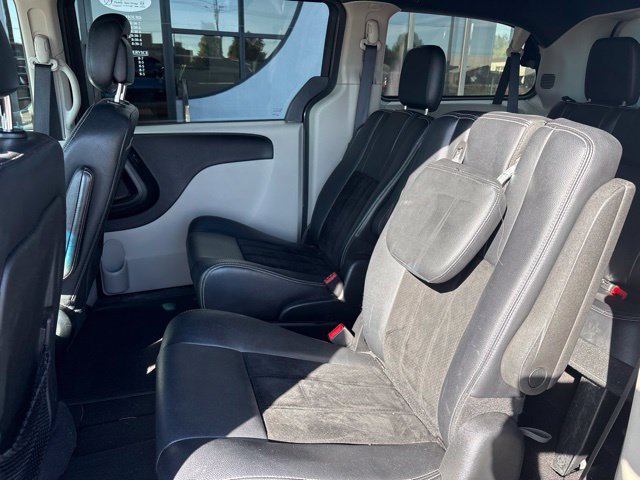 Used 2017 Dodge Grand Caravan SXT FWD image 9