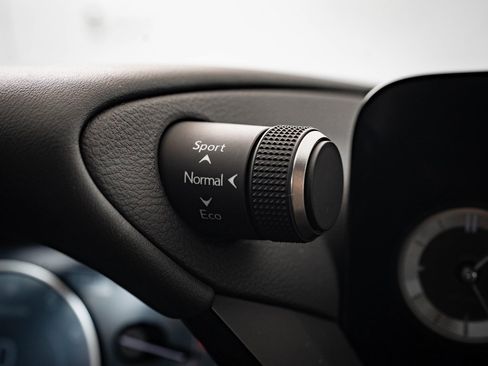 New 2025 Lexus ES 350 w/ Premium Package image 33