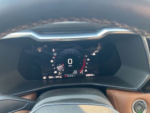 Used 2023 GMC Canyon AT4 w/ AT4 Premium Package image 9