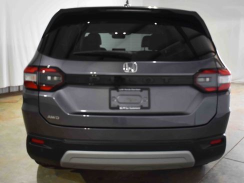 Used 2023 Honda Pilot EX-L image 8