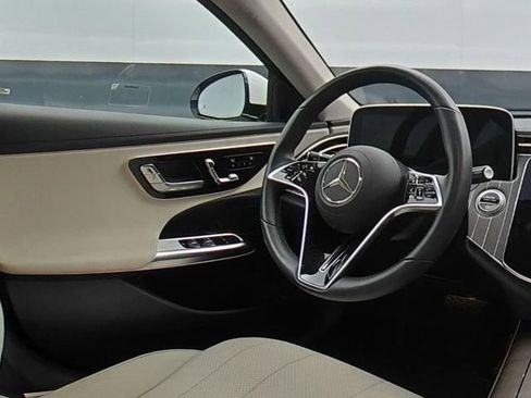 Used 2025 Mercedes-Benz E 450 4MATIC Sedan image 21